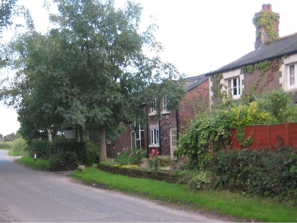 Martin Lane Farm Holiday Cottages Burscough Exteriör bild