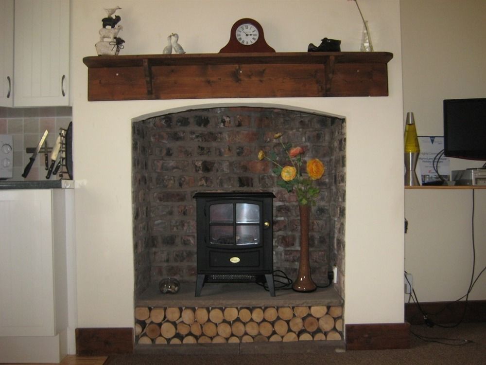 Martin Lane Farm Holiday Cottages Burscough Exteriör bild