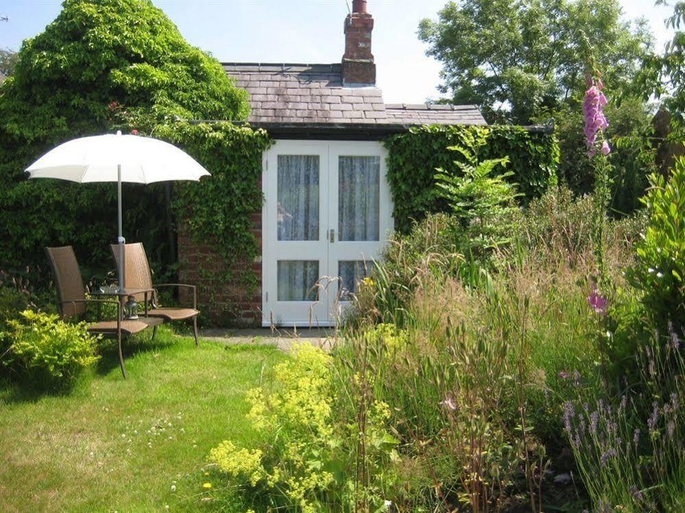Martin Lane Farm Holiday Cottages Burscough Exteriör bild